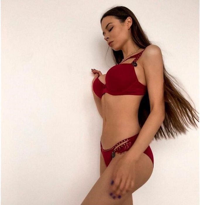 Ночные бабочки на карте: Как геолокация меняет отношения в мире интимного досуга